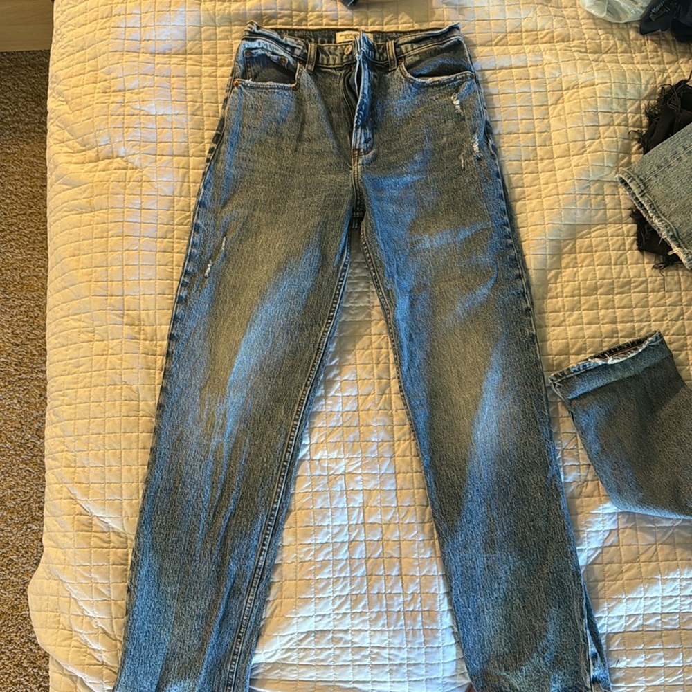 Abercrombie and Fitch 90s Straight ultra high-rise